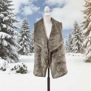 MAURICES FAUX FUR VEST OPEN FRONT XL   COLOR‎ IS TAN VGC